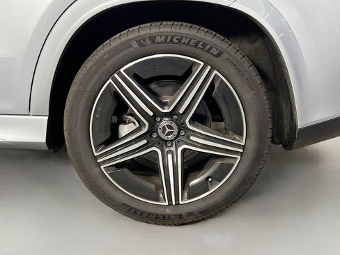 Used 2024 Mercedes-Benz GLE 350 4MATIC image 32