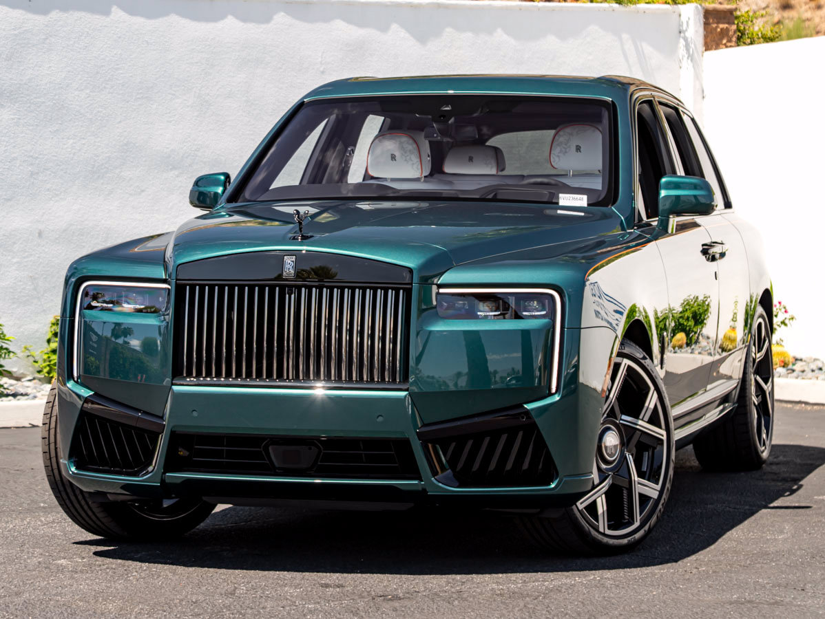 Used 2027 Rolls-Royce Cullinan Black Badge AWD/4WD image 1