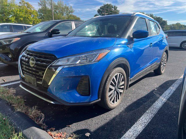 Used 2022 Nissan Kicks SV w/ Interior Electronics Package FWD image 1