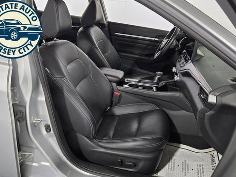 Used 2023 Nissan Altima 2.5 SL FWD image 35