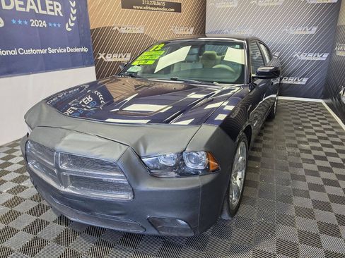 Used 2012 Dodge Charger R/T w/ Wheels & Tunes Group RWD image 3