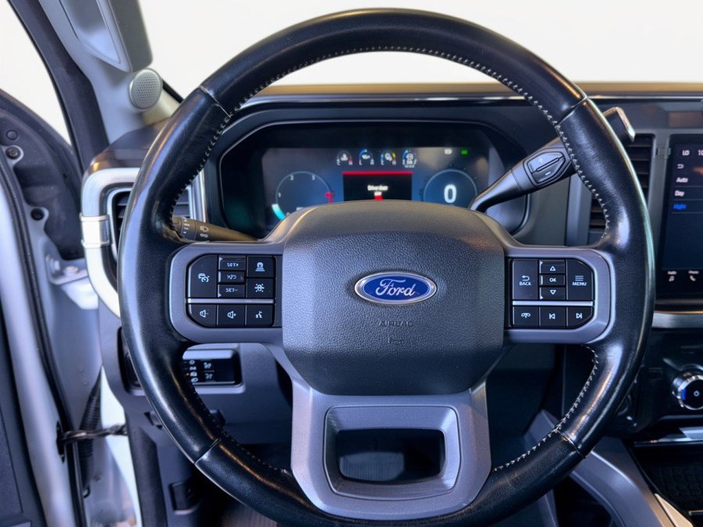 Used 2023 Ford F350 Lariat w/ Lariat Ultimate Package AWD/4WD image 10