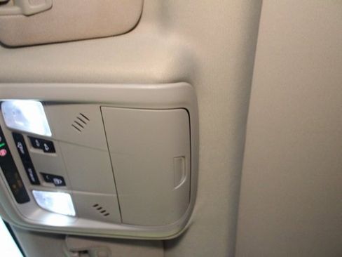 Used 2022 Chevrolet Equinox LT image 29