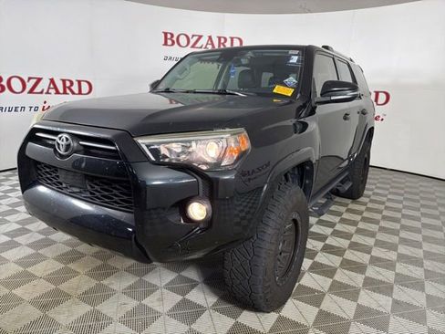 Used 2020 Toyota 4Runner SR5 Premium w/ Moonroof Package AWD/4WD image 4