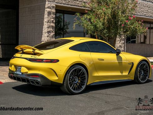 Used 2025 Mercedes-Benz AMG GT 63 image 8