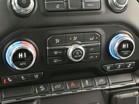 Used 2021 GMC Sierra 1500 AT4 image 22