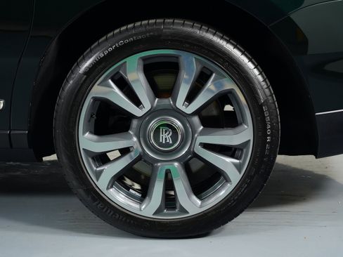 Used 2023 Rolls-Royce Cullinan w/ Cullinan Package image 86