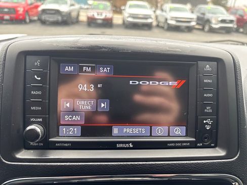 Used 2019 Dodge Grand Caravan SXT image 32