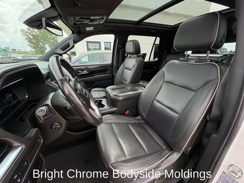 Used 2022 GMC Yukon SLT w/ SLT Premium Package AWD/4WD image 13