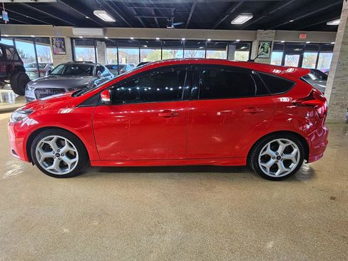 Used 2014 Ford Focus ST w/ Equipment Group 202A image 4