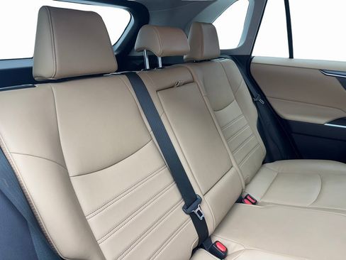 Used 2020 Toyota RAV4 XLE Premium image 38