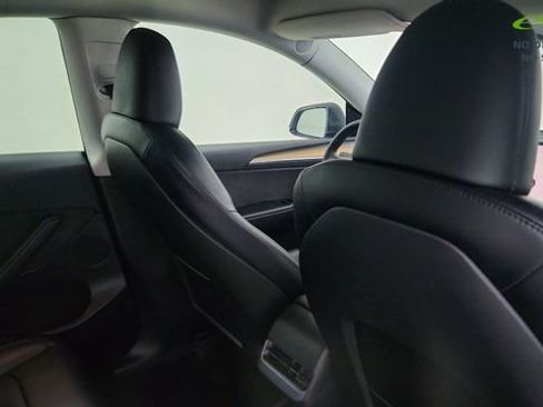 Used 2022 Tesla Model Y Long Range AWD/4WD image 27