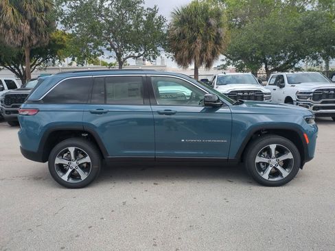New 2026 Jeep Grand Cherokee Limited RWD image 4