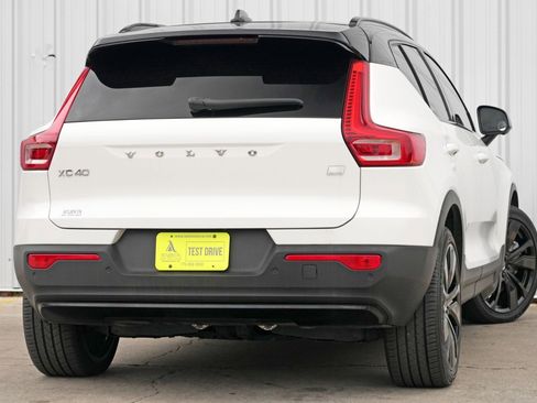 Used 2021 Volvo XC40 P8 Recharge w/ Advanced Package image 4