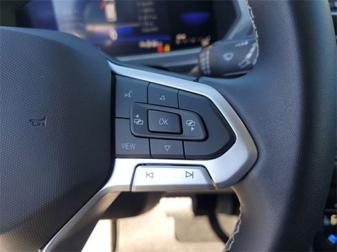 Certified 2023 Volkswagen Tiguan SE w/ Panoramic Sunroof Package image 27