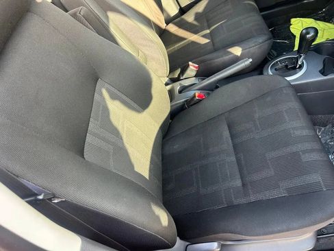 Used 2010 Suzuki SX4 Hatchback FWD image 21