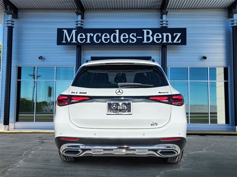 New 2026 Mercedes-Benz GLC 300 4MATIC image 5