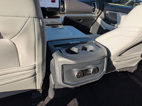 Certified 2025 Ford Expedition Platinum w/ Driver's Package AWD/4WD image 30