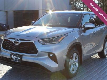 Used 2021 Toyota Highlander LE