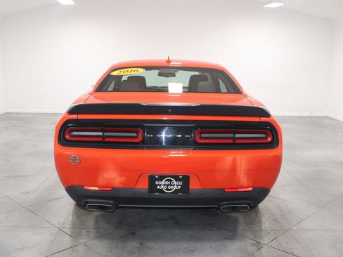 Used 2016 Dodge Challenger R/T Scat Pack w/ Leather Interior Group image 8