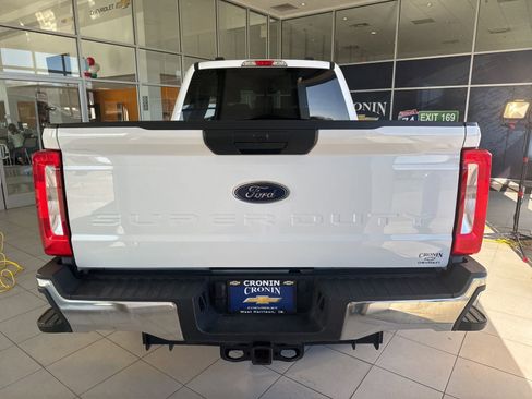 Used 2025 Ford F250 XLT image 8