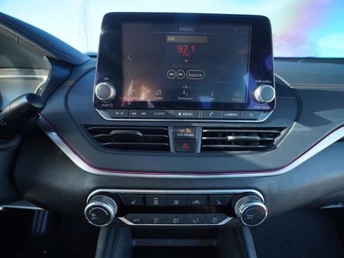 Used 2019 Nissan Altima 2.5 SR w/ SR Premium Package image 29