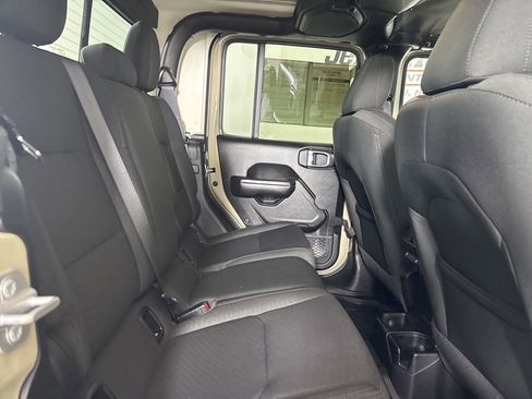 Used 2020 Jeep Gladiator Sport w/ Quick Order Package 24S image 25