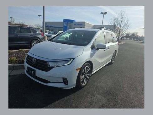 Used 2022 Honda Odyssey Touring image 1