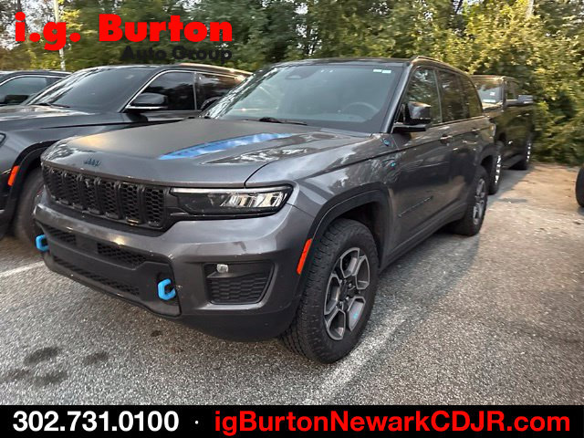 Used 2023 Jeep Grand Cherokee Trailhawk AWD/4WD image 2