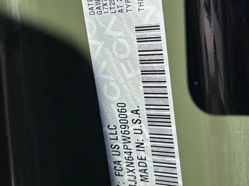 Used 2023 Jeep Wrangler Unlimited w/ 8.4" Radio Group AWD/4WD image 11