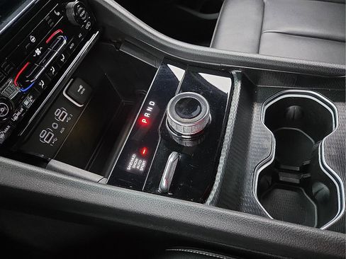 Used 2025 Jeep Grand Cherokee L Limited image 25