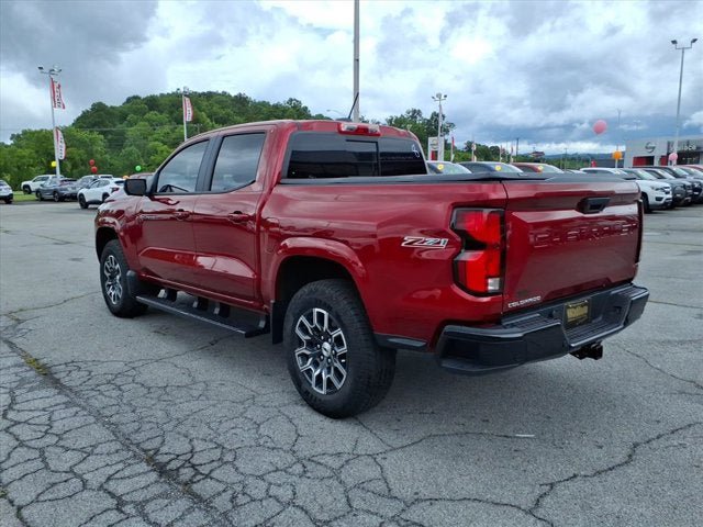 Used 2026 Chevrolet Colorado Z71 w/ Technology Package AWD/4WD image 3