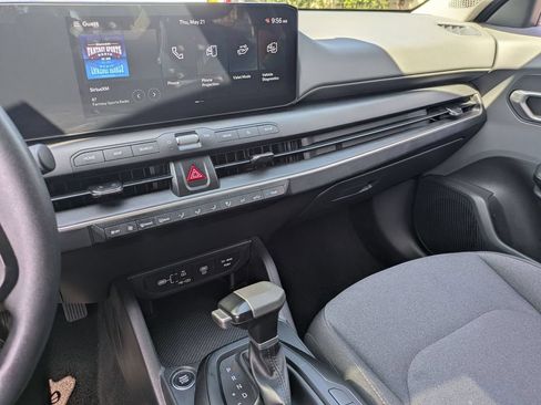 Used 2025 Kia K4 FWD image 20