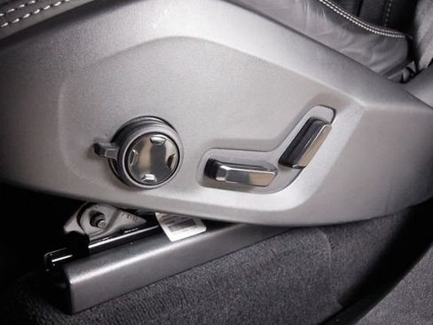 Certified 2023 Volvo XC90 B6 Ultimate AWD/4WD image 11