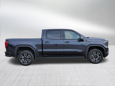 Used 2022 GMC Sierra 1500 AT4 w/ AT4 Premium Package AWD/4WD image 8