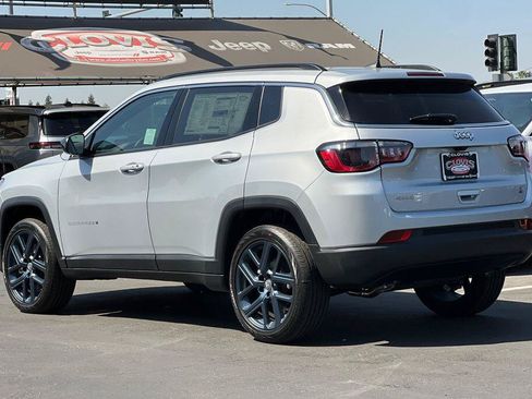 New 2026 Jeep Compass Latitude AWD/4WD image 6