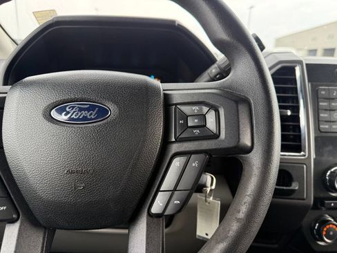 Used 2015 Ford F150 XLT RWD image 9