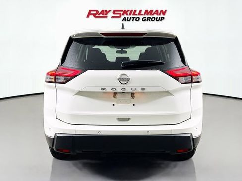 Used 2024 Nissan Rogue S FWD image 6