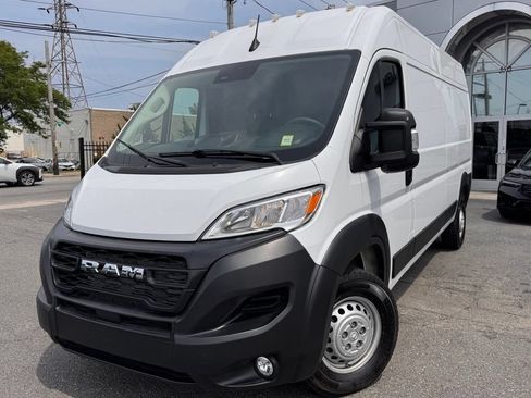 Used 2026 RAM ProMaster 2500 w/ Convenience Group FWD image 3