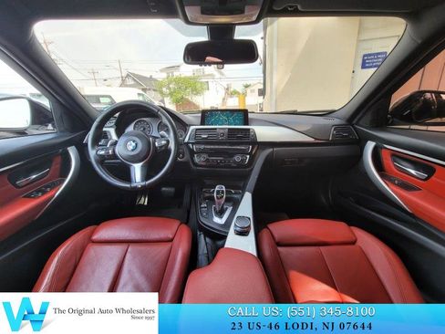 Used 2017 BMW 330i xDrive Sedan AWD/4WD image 9