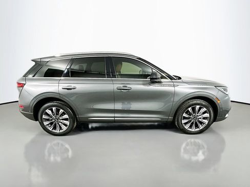 Used 2022 Lincoln Corsair Reserve w/ Elements Package FWD image 4