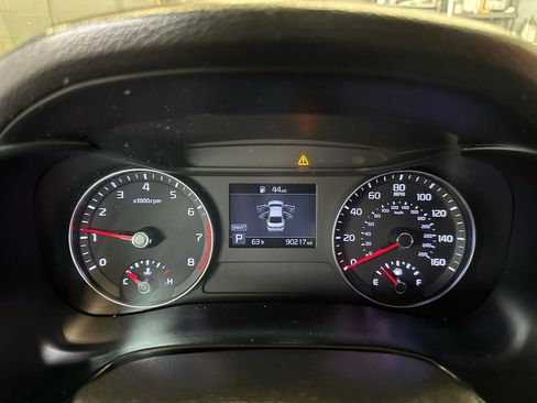 Used 2020 Kia Forte LXS FWD image 15