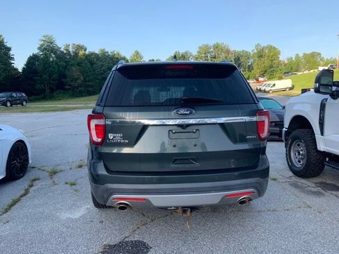 Used 2016 Ford Explorer Limited w/ Equipment Group 301A AWD/4WD image 7