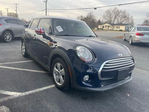 Used 2015 MINI Cooper 4-Door Hardtop image 4