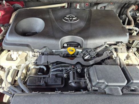 Used 2019 Toyota RAV4 XLE Premium FWD image 21