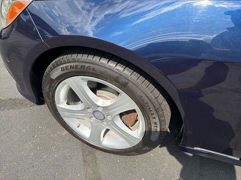 Used 2014 Mercedes-Benz E 350 4MATIC Sedan image 8