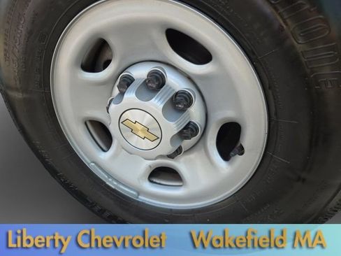 Used 2025 Chevrolet Express 2500 w/ Driver Convenience Package RWD image 10