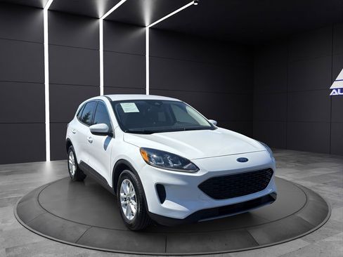Used 2022 Ford Escape SE w/ Convenience Package FWD image 3