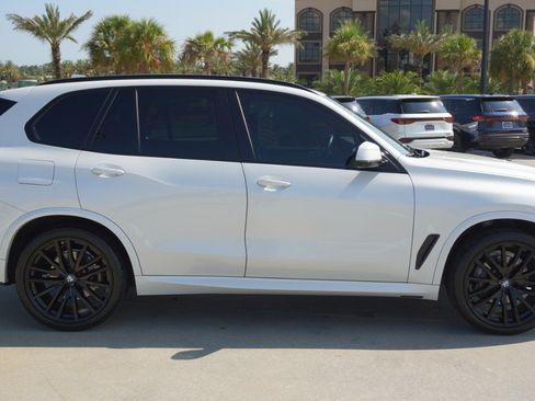 Used 2022 BMW X5 sDrive40i w/ M Sport Package RWD image 4