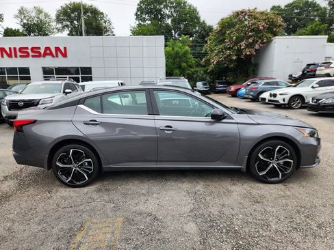 Certified 2025 Nissan Altima 2.5 SR AWD/4WD image 6